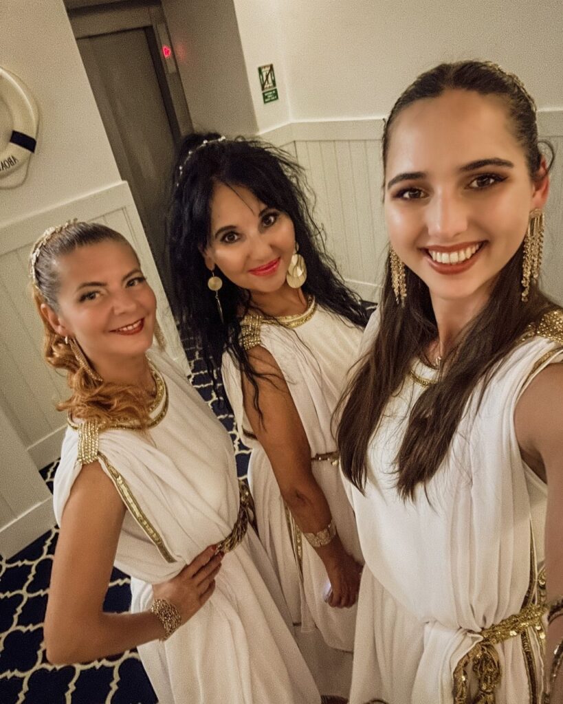 440479794_984384910353331_103619222976532672_n-819x1024 Zabierz się z nami w podróż dookoła świata