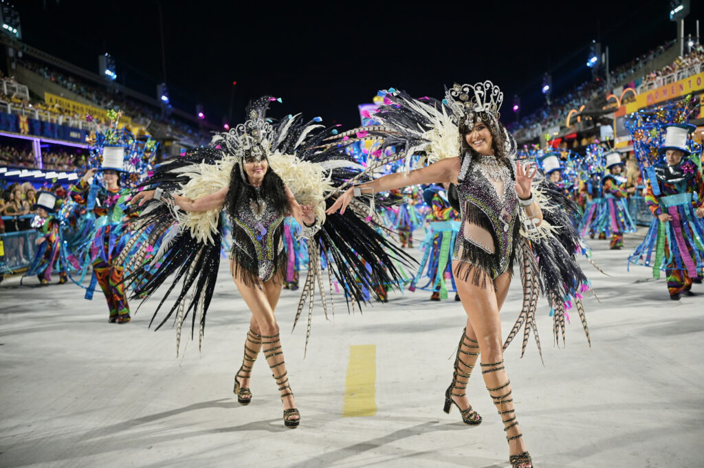 FAU_1915-1024x681 Samba brazylijska - energetyczna atrakcja na imprezę firmową