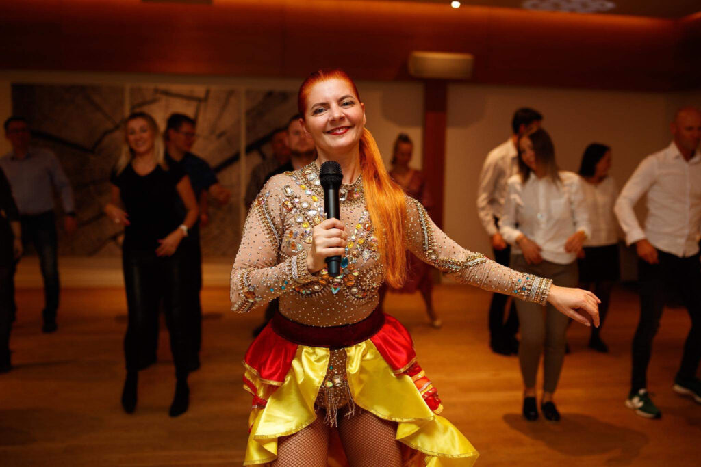 cropped-IMG_91337029CF4F-1-2-1024x683 Samba brazylijska - energetyczna atrakcja na imprezę firmową